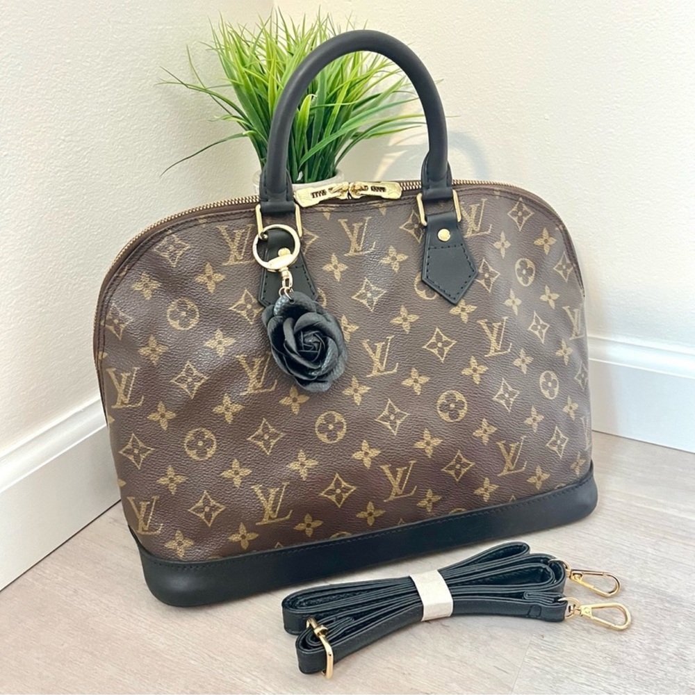 ✅AUTHENTIC✅LOUIS VUITTON ALMA PM